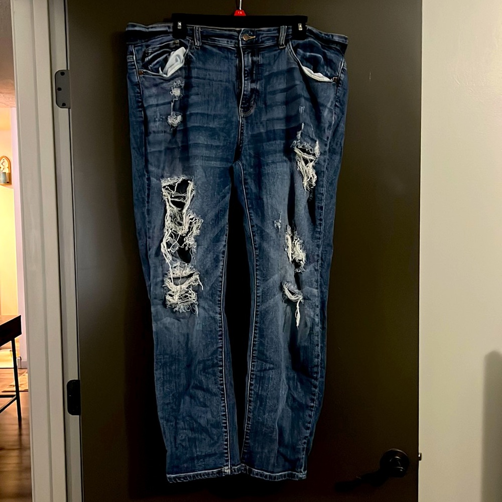 Judy Blue Distressed Skinny Jeans